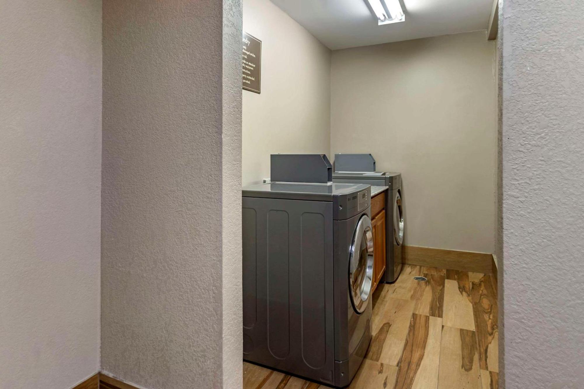 טולסה Comfort Inn Midtown מראה חיצוני תמונה